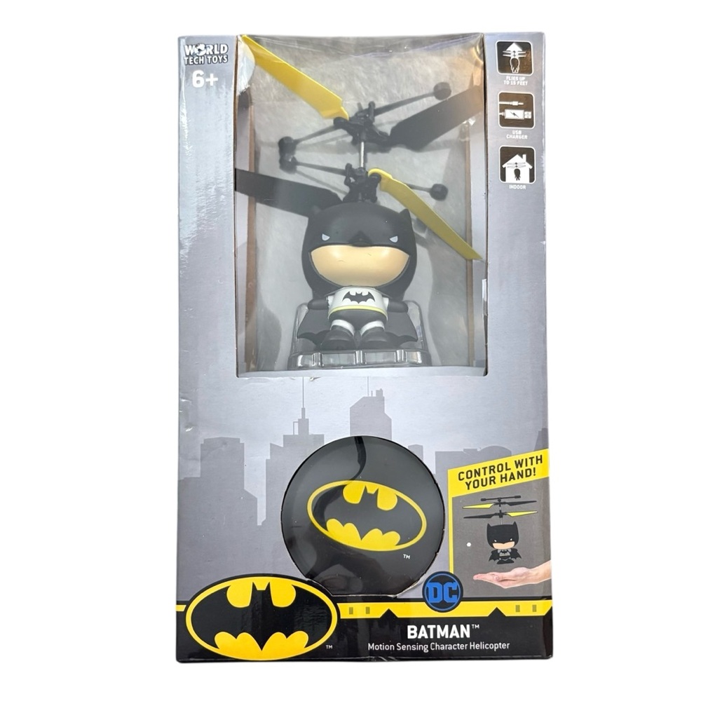 NWT Sealed Batman DC Flying Figure Motion Sensing Character Helicopter